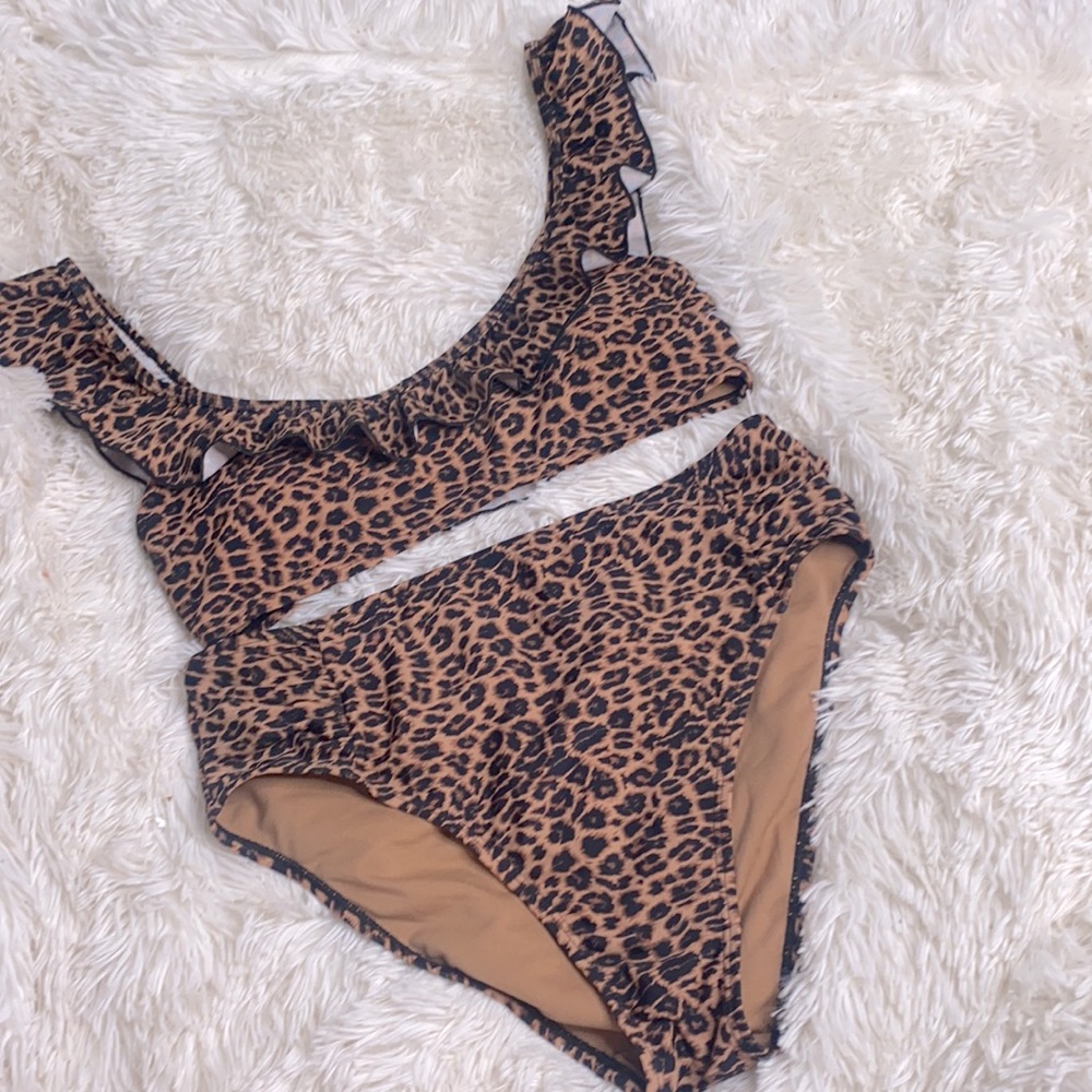 Cabana Del Sol Brown Black Cheetah Ruffle Bikini Swimsuit Size Medium